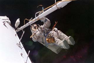  Mir-18 spacewalk 